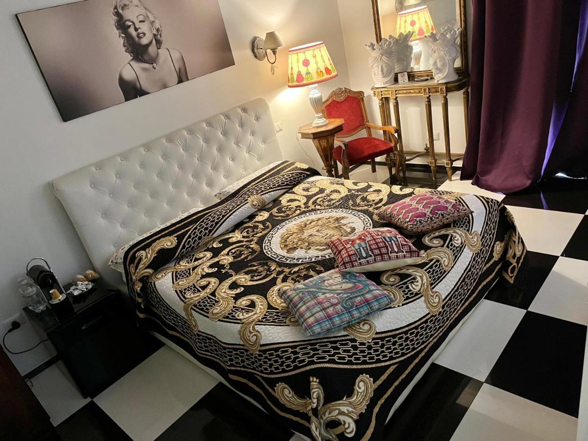 B&B Dell'Orologio アックアヴィーヴァ・デッレ・フォンティ エクステリア 写真